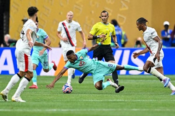 钱坛子 泼天流量! 世俱杯从淘汰赛开始, 球王决战三冠王, 国际足联笑开花