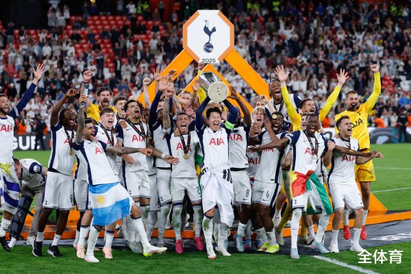 间群策略 热刺500万淘到宝了! 森保一: 高井幸大能成为比范迪克更出色的后卫