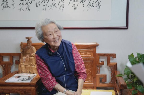 全电配资 红船专访 | 周秉德：父亲周恩寿说伯父周恩来为国服务，我给家里服务